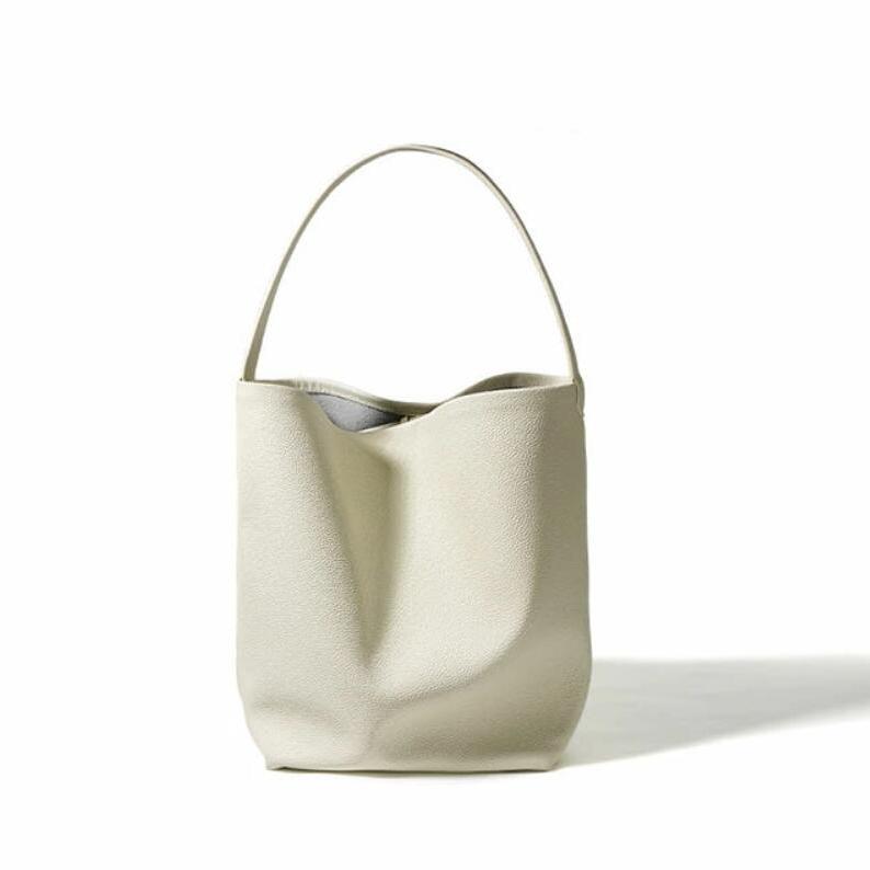 本革 トートバッグ バケツバッグ レディース 大きめ 大容量 A4対応