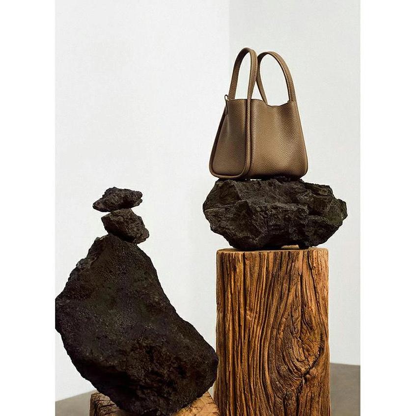 バッグインバッグ キューブバッグ 本革 ハンドバッグ レディース