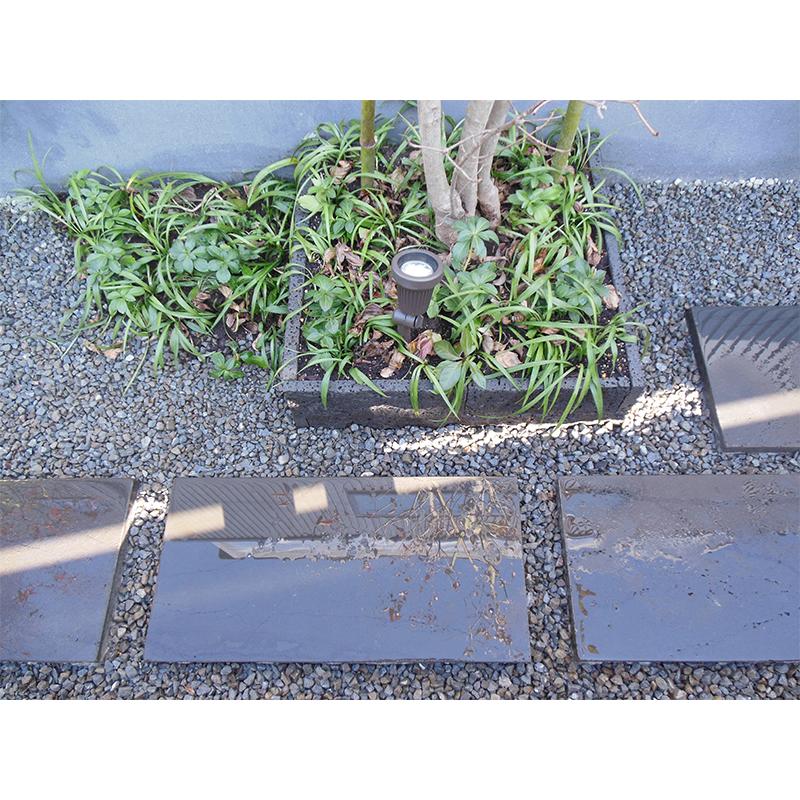 風紋溶岩ブラシ方形 300x300xt30mm 約7.5kg 方形石 張り石 敷石 : E