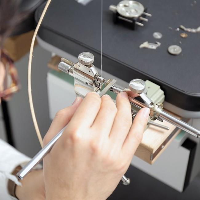 腕時計修理 オーバーホール JAEGER-LECOULTRE ジャガールクルト 特殊モデル・クロノグラフ 一年保証 分解掃除 お見積り後キャンセルOK 腕時計修理 オーバーホール JAEGER LECOULTRE ジャガールクルト 特殊モデル クロノグラフ 分解掃除 お見積り後キャンセルOK