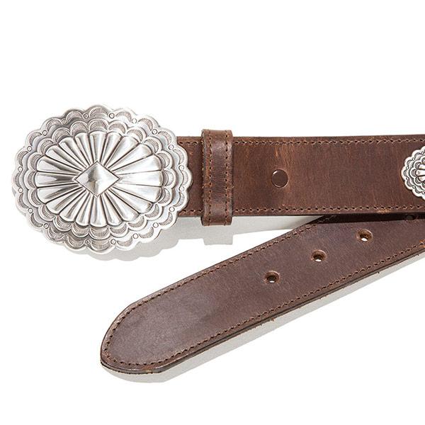 ROCKMOUNT コンチョ付き レザーベルト <DISTRESS CONCHO ROCKMOUNT コンチョ付き レザーベルト <DISTRESS CONCHO