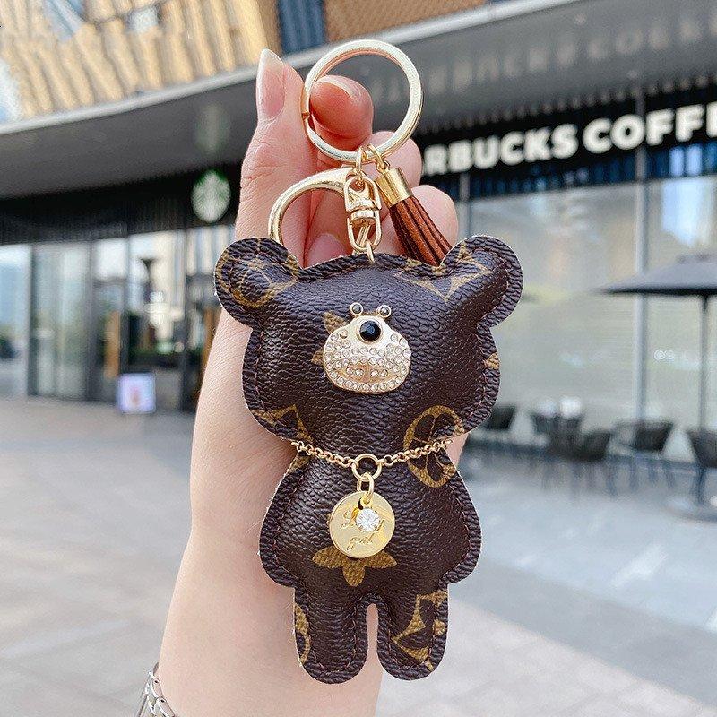 キーホルダー クマ かわいい おしゃれ 女性 人気 立ち熊 ハグクマ プレゼント レディース 革 小物 飾り 人気 可愛い ペンダント 装飾 女の子 Ldry 0007 Leading 専門店 通販 Yahoo ショッピング