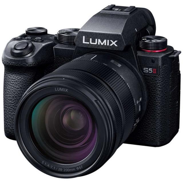 完動美品　 Lumix DC-S5M2H 高倍率ズームレンズキット Panasonic（パナソニック） デジタル一眼カメラ LUMIX DC-S5M2H 高倍率