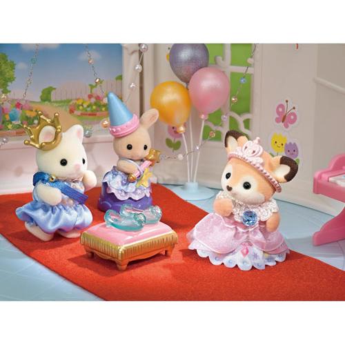 送料無料 シルバニアファミリー ほいくえん発表会セット -プリンセスと