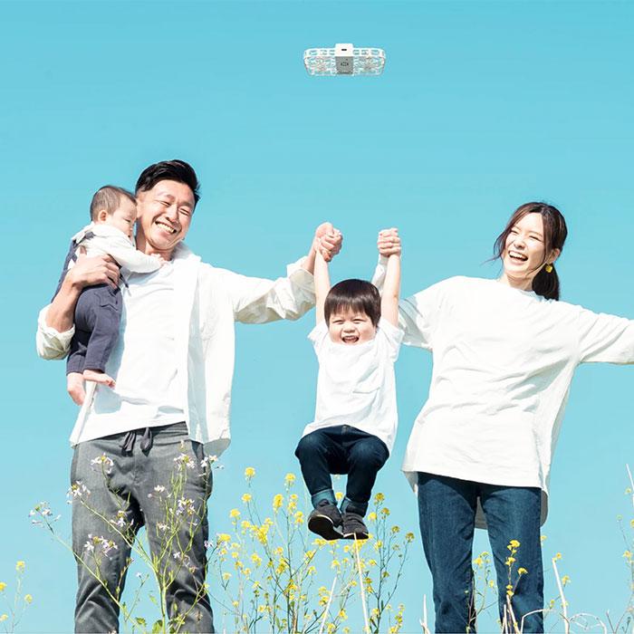 スマートドローン HOVERAir X1 Smart AI 飛行カメラ 免許不要 軽量99g 日本限定モデル 自動追尾 手ぶれ補正 撮影 自撮り 空撮 小型の画像