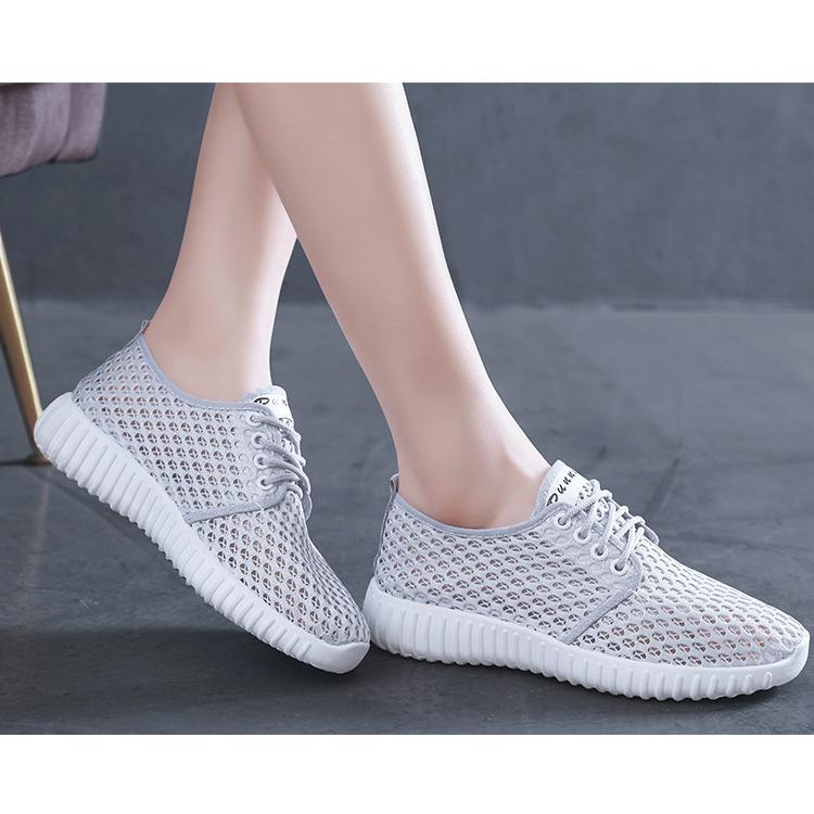 【極美品】シャルレ (23.5) スニーカー 運動靴 コンフォートシューズ 希少 スニーカー シューズ レディース 運動靴 コンフォートシューズ