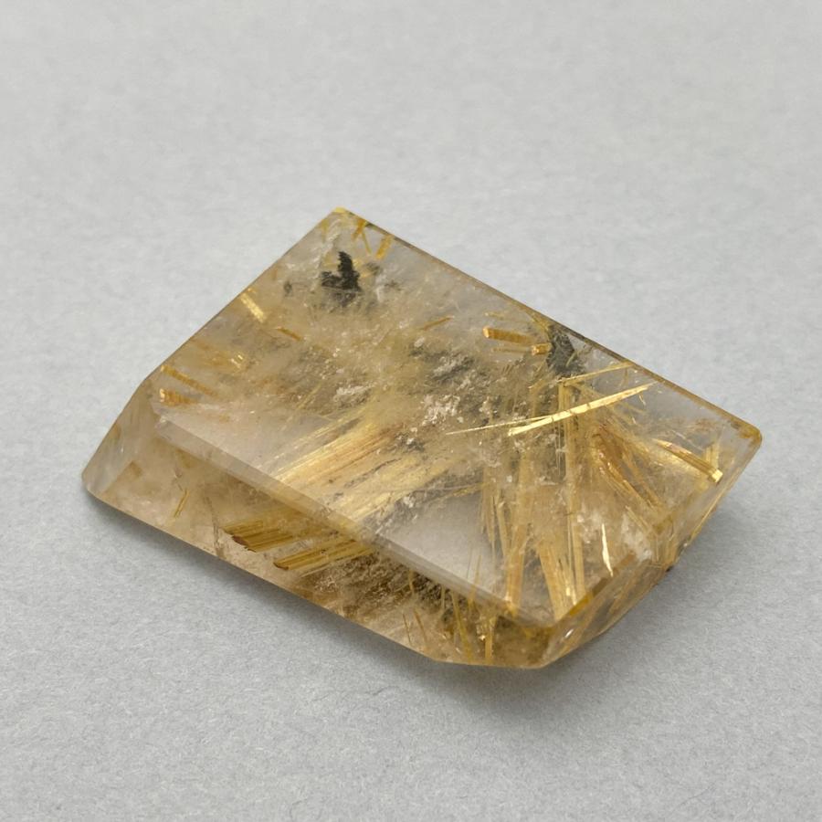 タイチンルチル 金針ルチル ラフカット 原石 13gの画像