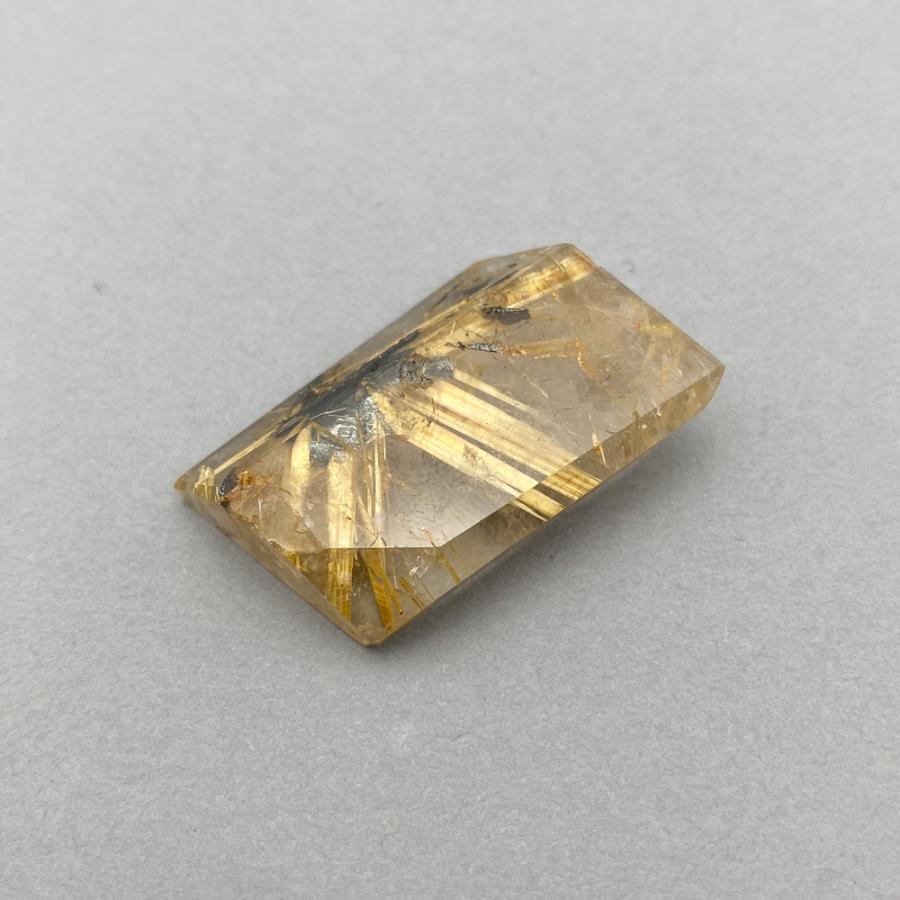 タイチンルチル 金針ルチル ラフカット 原石 13gの画像