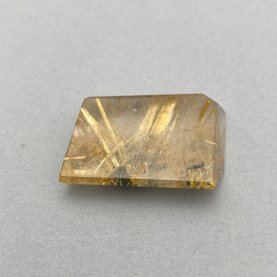 タイチンルチル 金針ルチル ラフカット 原石 13gの画像