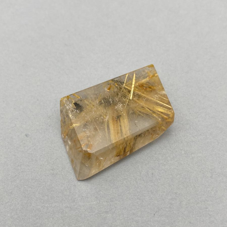 タイチンルチル 金針ルチル ラフカット 原石 13gの画像