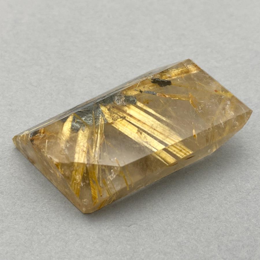 タイチンルチル 金針ルチル ラフカット 原石 13gの画像