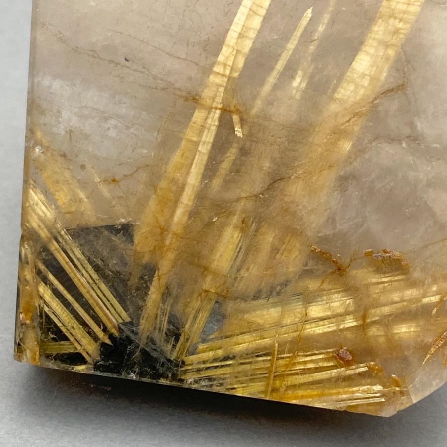 タイチンルチル 金針ルチル ラフカット 原石 39gの画像