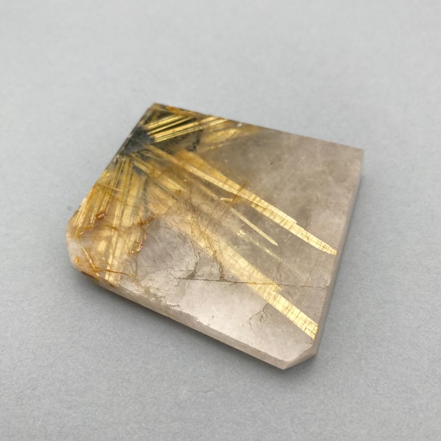 タイチンルチル 金針ルチル ラフカット 原石 39gの画像