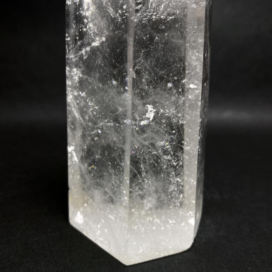 レインボー入り 水晶六角柱 水晶ポイント 686g |  | 15