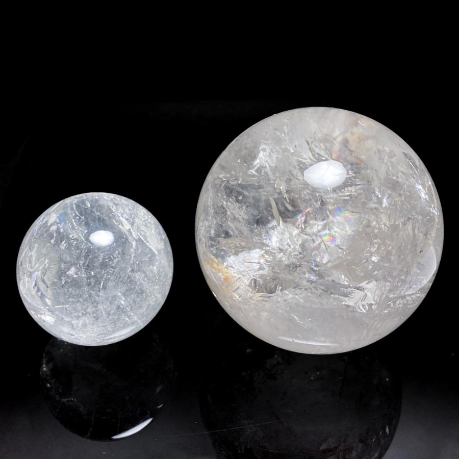 レインボー入り 天然水晶丸玉 78mmの画像