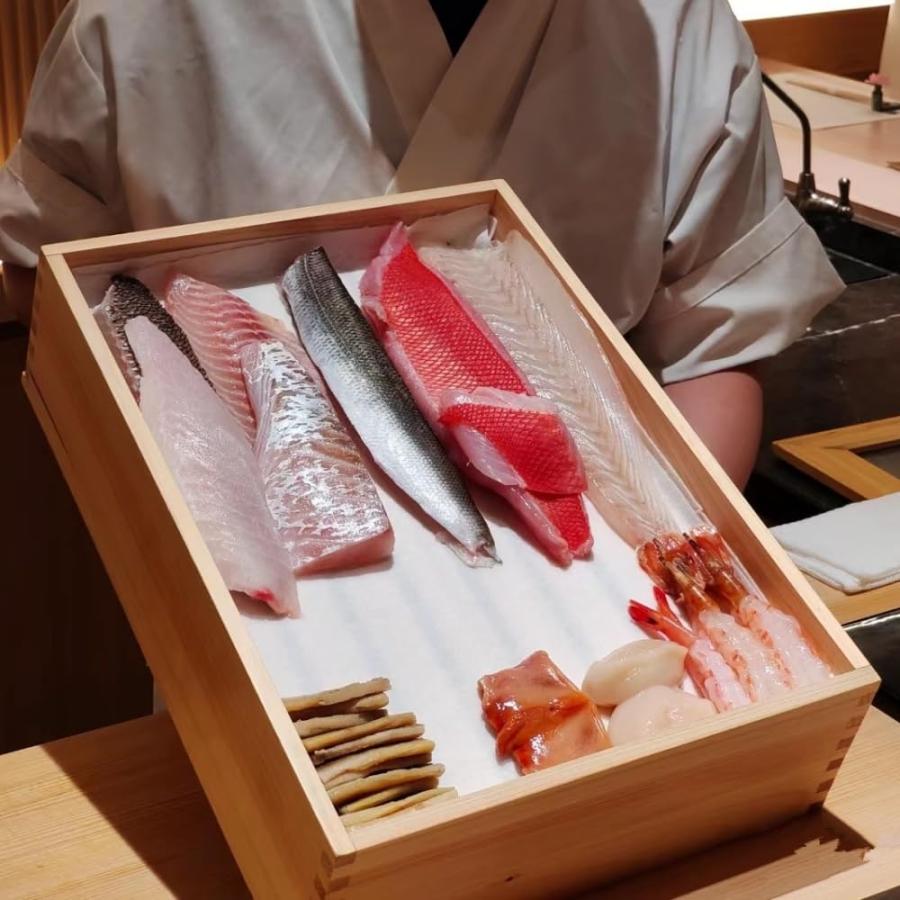 No.D300 寿司ネタケース、ネタ箱　目皿・アクリル蓋付【保冷剤付】 No.D300 寿司ネタケース、ネタ箱 目皿・アクリル蓋付【保冷剤付
