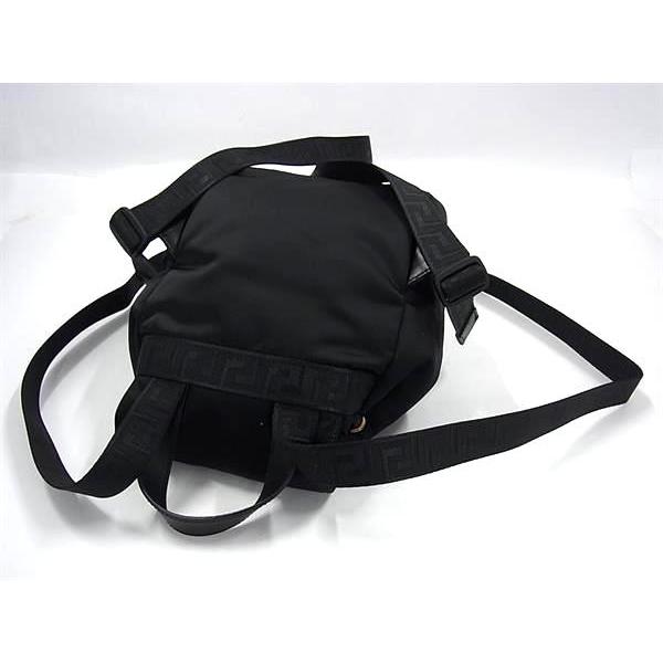 美品■ジャンニヴェルサーチ メデューサ リュックサック 巾着型 レザー ブラック VERSACE □新品□未使用□ ヴェルサーチ メデューサ ナイロン