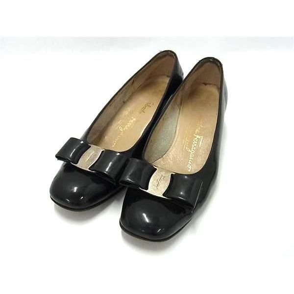 【極美品】サルバトーレフェラガモ ヴァラ リボン パンプス パテントレザー 23 Salvatore Ferragamo - Salvatore Ferragamo フェラガモ ヴァラ