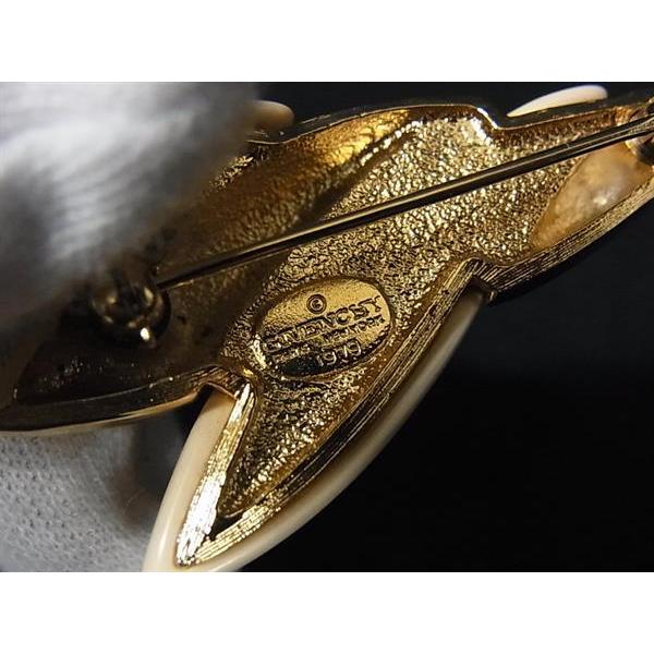 GIVENCHY（ジバンシィ） ヴィンテージ ピンバッジ ピンブローチ