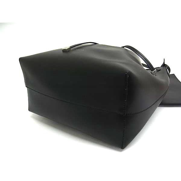 【COCCINELLE】巾着バッグ □新品同様□ COCCINELLE コチネレ レザー ポーチ付き 巾着型