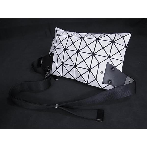 BAOBAO ISSEYMIYAKE ウエストポーチ ボディバッグ グレー BAOBAO ISSEYMIYAKE ウエストポーチ ボディバッグ グレー