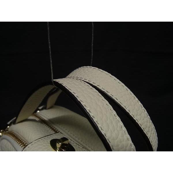 ■新品■未使用■ HAYNI ヘイニ ベイビーロシェ レザー 2WAY クロスボディ ハンドバッグ ショルダー 斜め掛け アイボリー系 FR4914 |  | 03