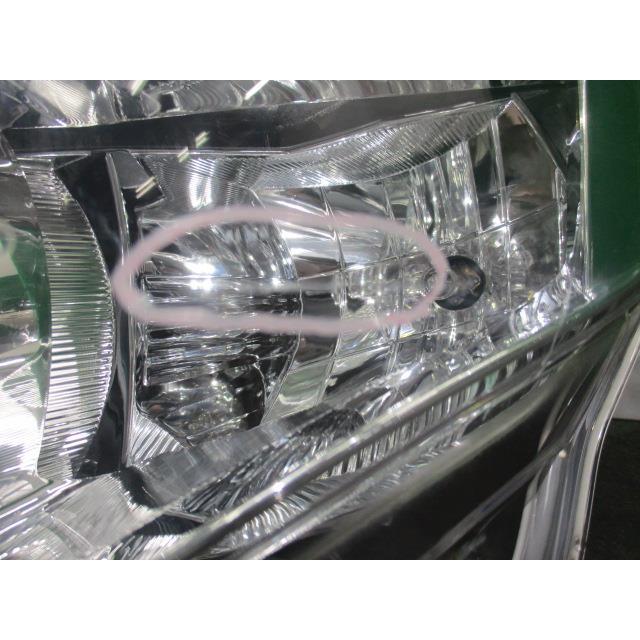 カローラアクシオ DBA-NZE141 左ヘッドランプ 4Q2 81185-12B10 カローラアクシオ DBA-NZE141 左ヘッドランプ 4Q2 81185-12B10