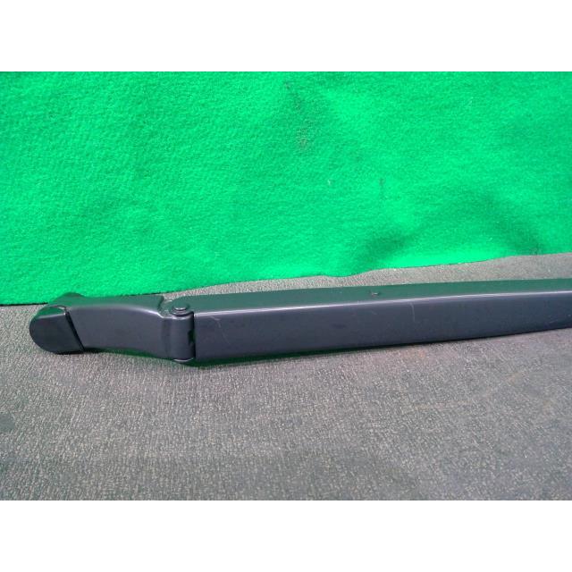 プリウス DAA-ZVW30 フロントワイパーアーム左 8V0 85221-47080