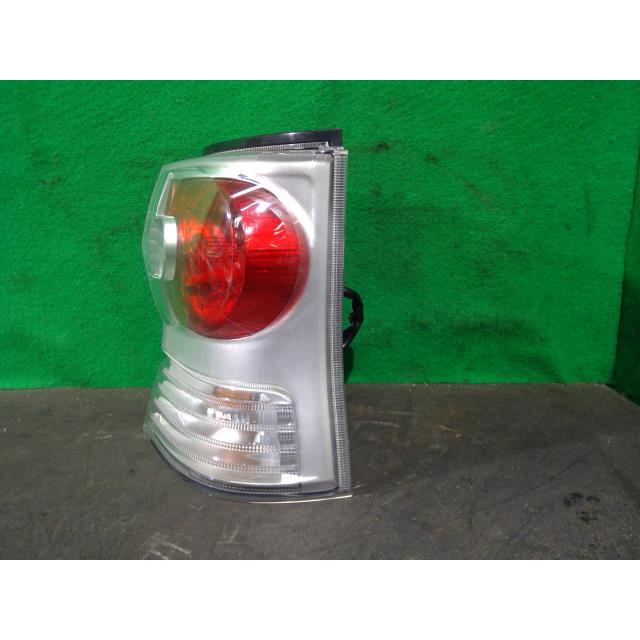 タント　右テールランプ タント DBA-L375S 右テールランプ R49 81550-B2410 : YRCヤフー