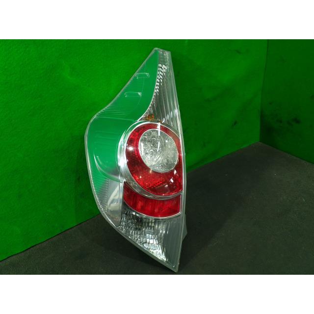 アクア DAA-NHP10 左テールランプ 082 81560-52693 : YRCヤフー 