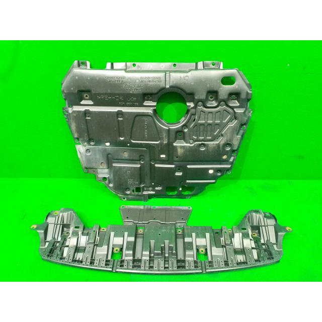 プリウス DAA-ZVW30 エンジンアンダーカバー 1F7 51410-12101 : YRC
