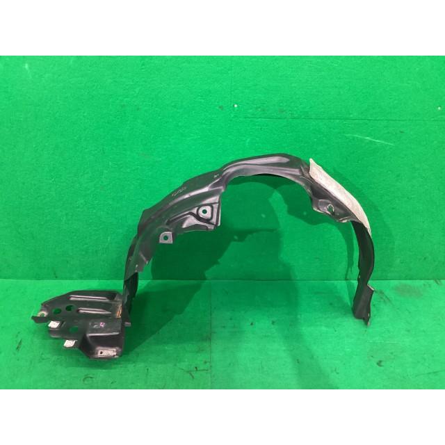 NOAH ノア DBA-ZRR85G 右Fインナーフェンダー 3R9 53805-28100 : YRC