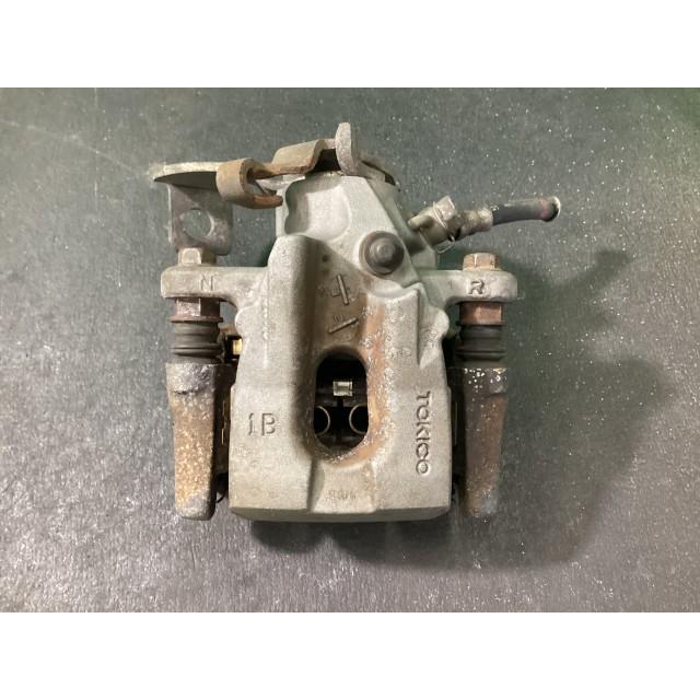 プリウス DAA-ZVW30 右リアキャリパー 3R3 47830-12151 : YRCヤフー 
