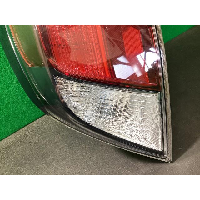 アクア DAA-NHP10 左テールランプ 209 81561-52D30 : YRCヤフー