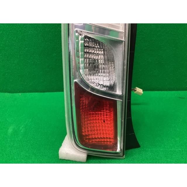 ダイハツ　ムーブLA110Sテール ムーヴ DBA-LA110S 左テールランプ W24 81560-B2380 : YRCヤフー