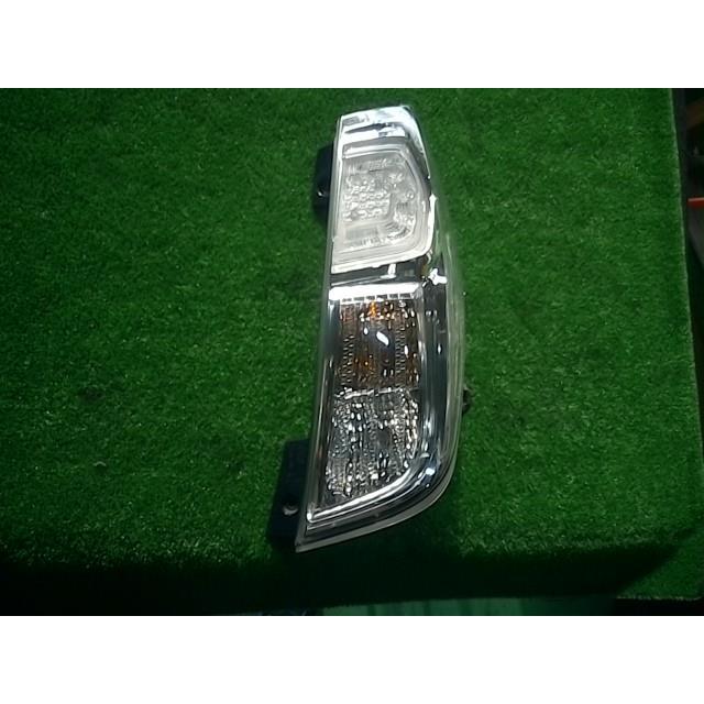 デイズルークス DBA-B21A 右テールランプ 26550-6A02B 070123 : BW山本