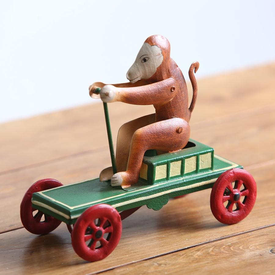 モンキー オン プルカート ミニカー おもちゃ 車 ブリキ レトロ猿 走る