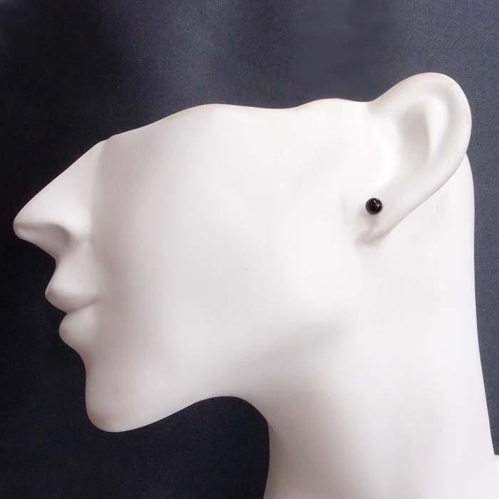 K18 オニキス　ピアス （丸玉 4mm）　かわいいサイズ！　ボールピアス　 18金 18K 　【レディース】　【アクセサリー】の画像