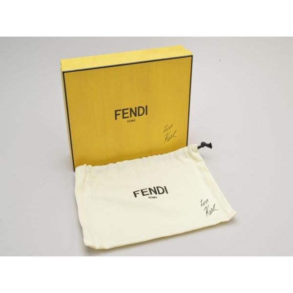 FENDI フェンディ カーリト KARLITO スタッズ クラッチ ミンク