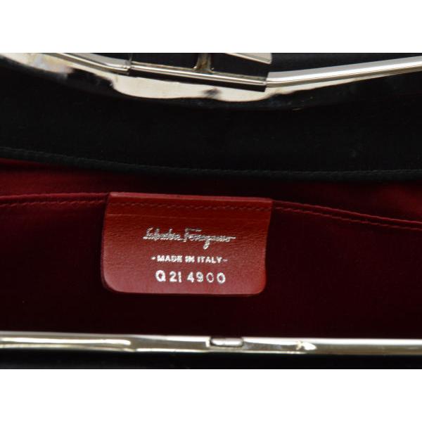 ⭐︎ Ferragamo ⭐︎ リボン付きクラッチバッグ ガンチーニ クラッチバッグ - メンズ | Ferragamo