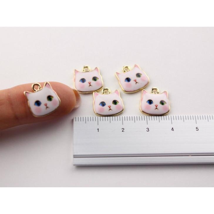 チャーム 猫 ピンクチーク 白猫 カン付 ホワイト 15mm 5個 5ヶ イラスト 動物 アクセサリーチャーム 約1 5cm アクセサリーパーツ パーツ Ap 紗や工房 Yahoo 店 通販 Yahoo ショッピング