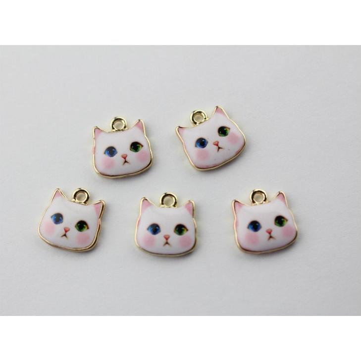 チャーム 猫 ピンクチーク 白猫 カン付 ホワイト 15mm 5個 5ヶ イラスト 動物 アクセサリーチャーム 約1 5cm アクセサリーパーツ パーツ Ap 紗や工房 Yahoo 店 通販 Yahoo ショッピング
