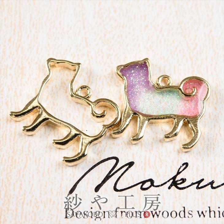 売れました 訳あり 白銀の世界 犬 キーホルダー レジン 売れました 訳あり