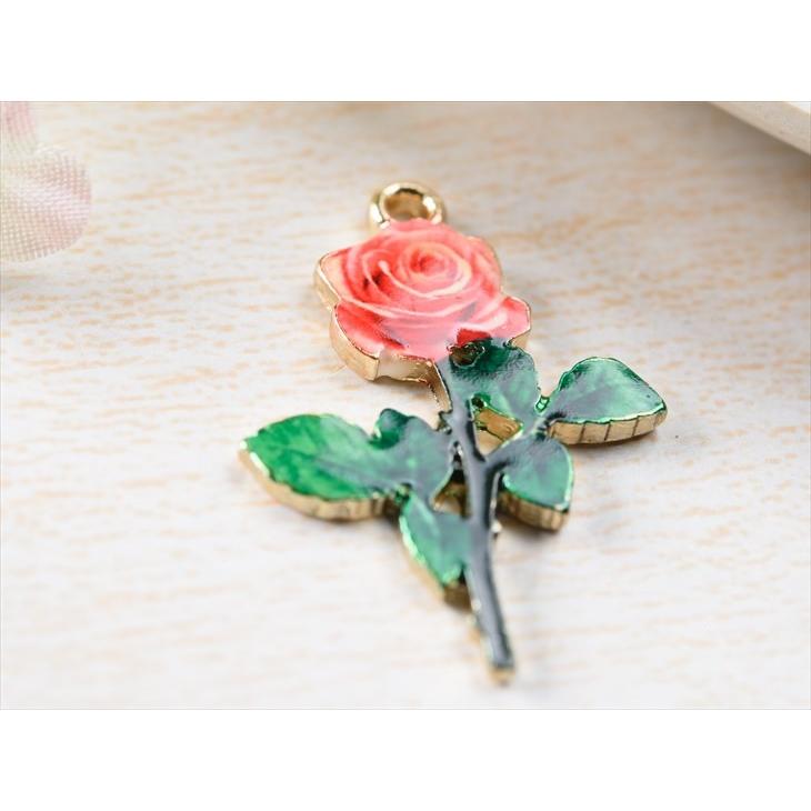 チャーム イラストチャーム バラ 28mm レッド 1個 2.8cm 金属