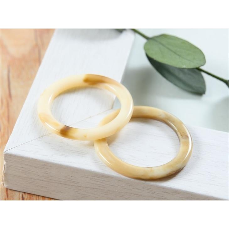 樹脂パーツ ラウンドフレーム小 穴なし mm マーブルクリーム 5個 5ヶ 約2cm 合成樹脂 ラウンド チャーム 強化合成樹脂 カラフルパーツ Ap 紗や工房 Yahoo 店 通販 Yahoo ショッピング