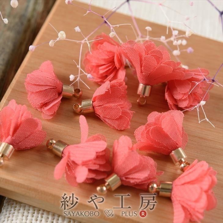 タッセル 花びら mm サーモンピンク 10個 10ケ カン付き 金具付き フラワー 真鍮 シフォン フリンジタッセル ゆめかわ 約2cm Ap0018 紗や工房 Yahoo 店 通販 Yahoo ショッピング