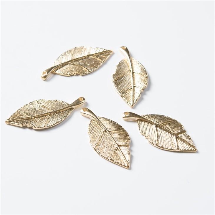 チャーム リーフ 葉裏面フラット ゴールド 31 5mm 5個 5ヶ アクセサリーチャーム 葉っぱ 葉 はっぱ 植物 素材 部品 材料 資材 約3 2cm Ap 紗や工房 Yahoo 店 通販 Yahoo ショッピング