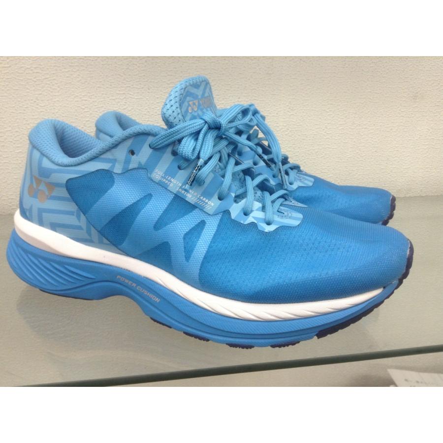 膝を守るパワークッション増量。ヨネックスランニングシューズSAFERUN100X