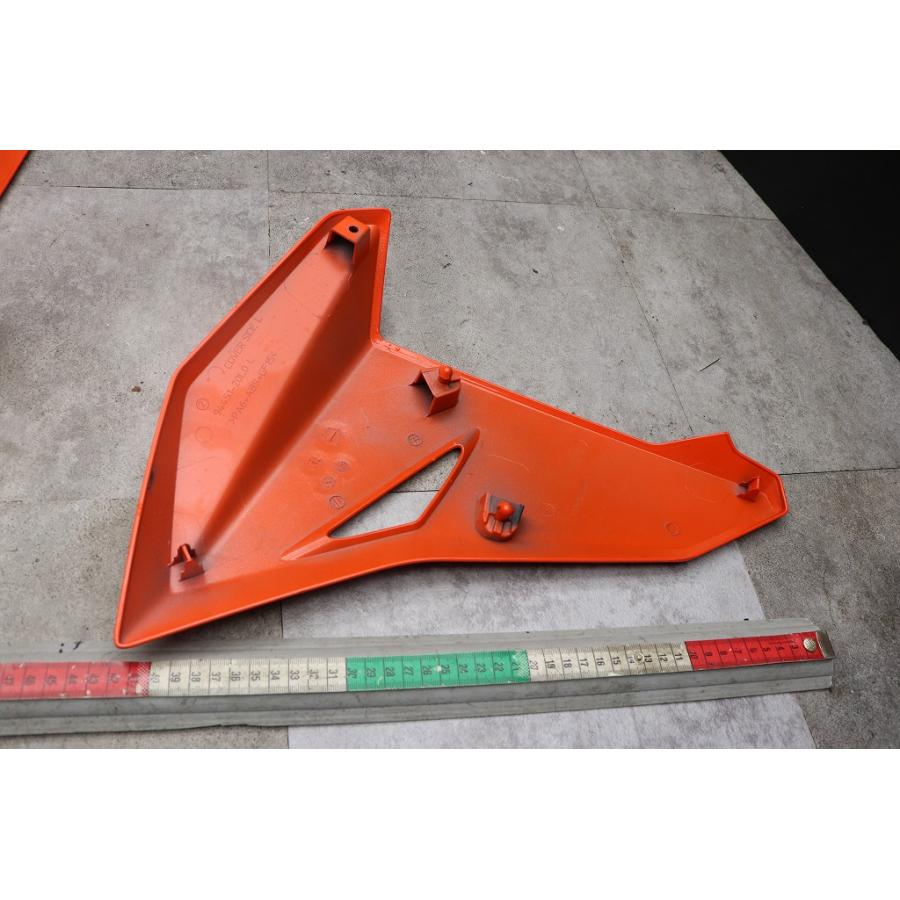 スズキ 純正 新品 Vストローム250SX サイドカウル左右 オレンジ