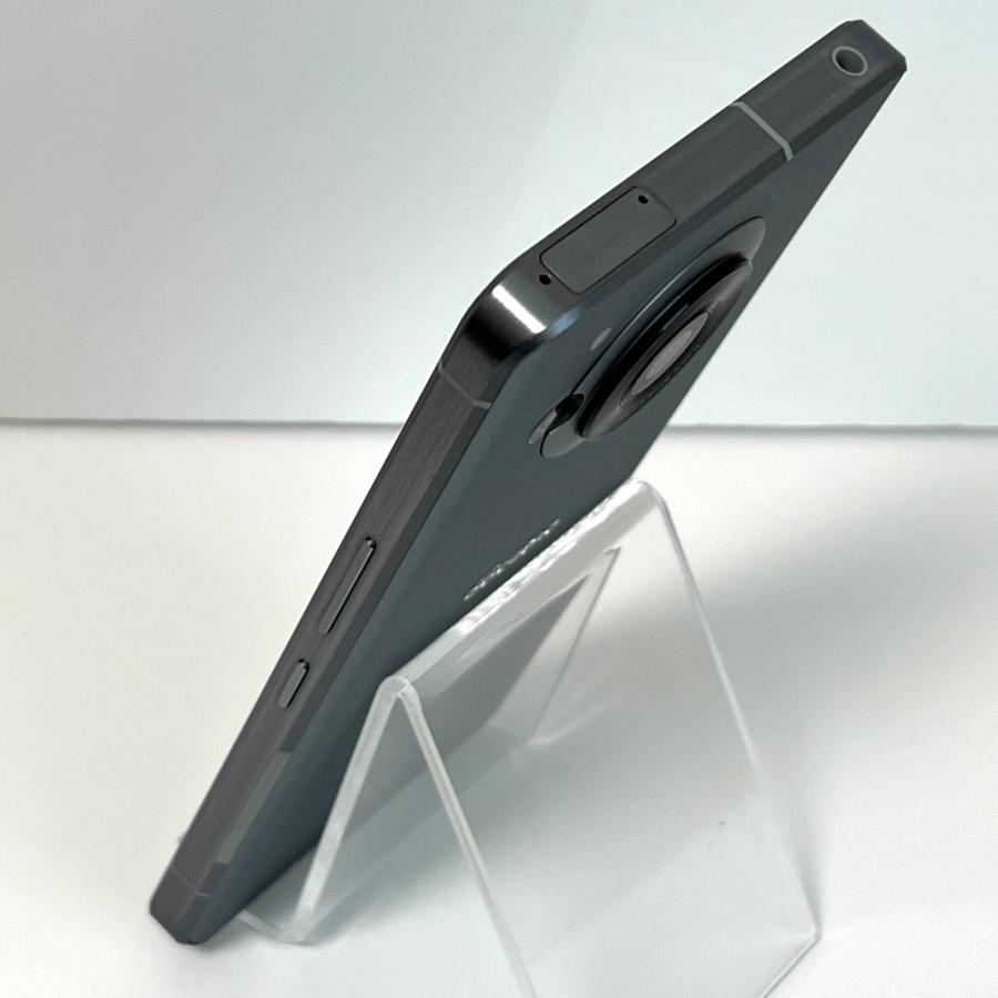 AQUOS R 【美品】 SIMフリー R7 SH-52C docomo [シルバー] 256GB